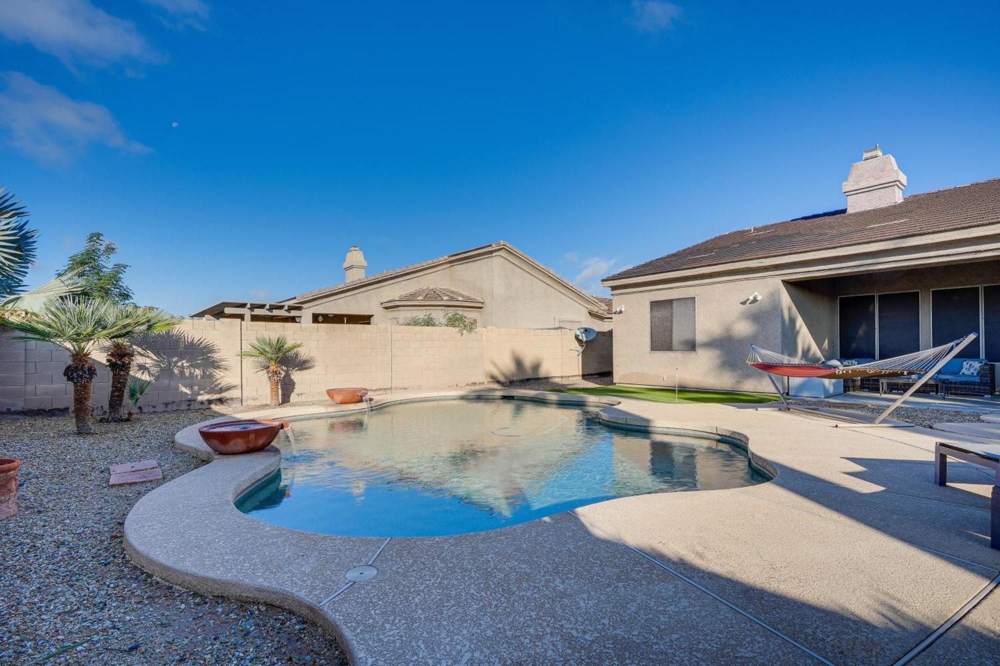 Goodyear Group Getaway With Pool And Putting Green Luaran gambar
