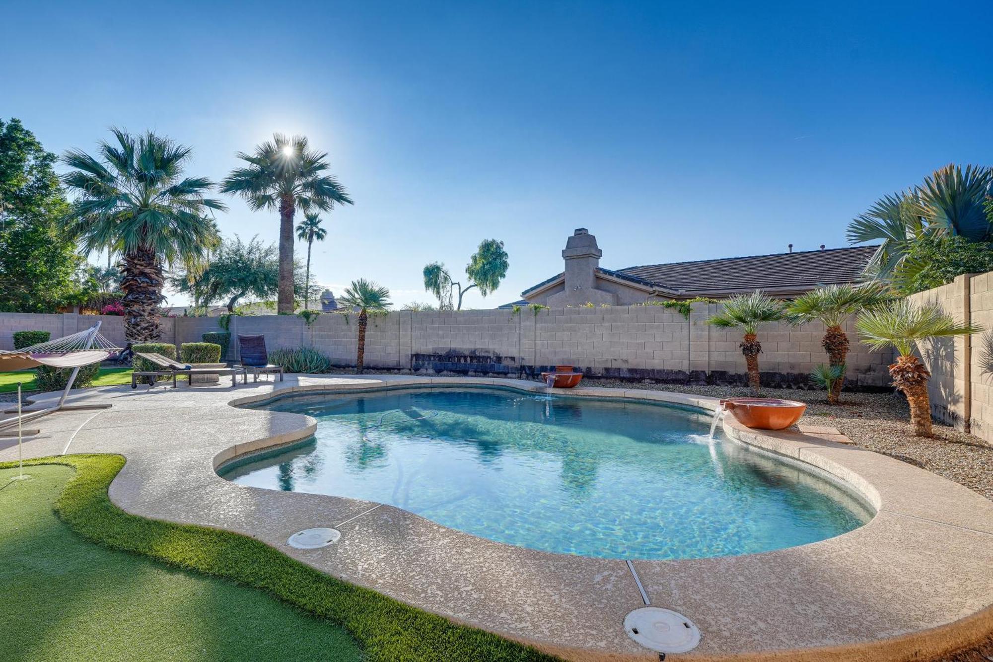Goodyear Group Getaway With Pool And Putting Green Luaran gambar